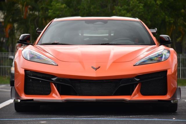 2025 Chevrolet Corvette 2LZ - Photo 9