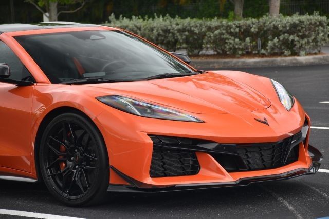 2025 Chevrolet Corvette 2LZ - Photo 11