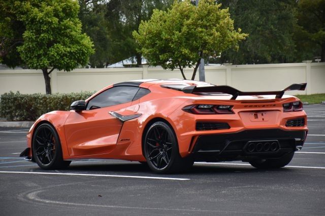 2025 Chevrolet Corvette 2LZ - Photo 4