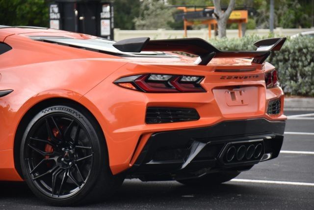 2025 Chevrolet Corvette 2LZ - Photo 13