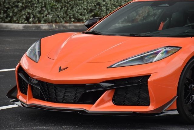 2025 Chevrolet Corvette 2LZ - Photo 12