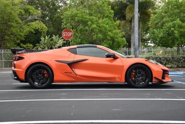 2025 Chevrolet Corvette 2LZ - Photo 7