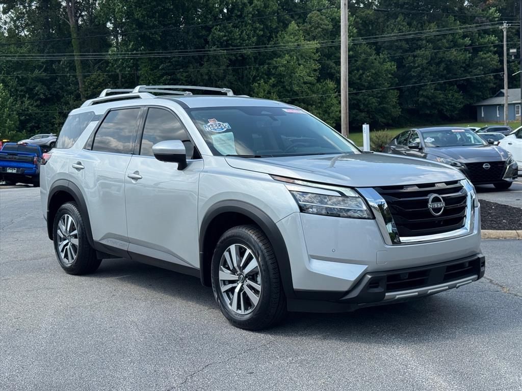 Used 2024 Nissan Pathfinder