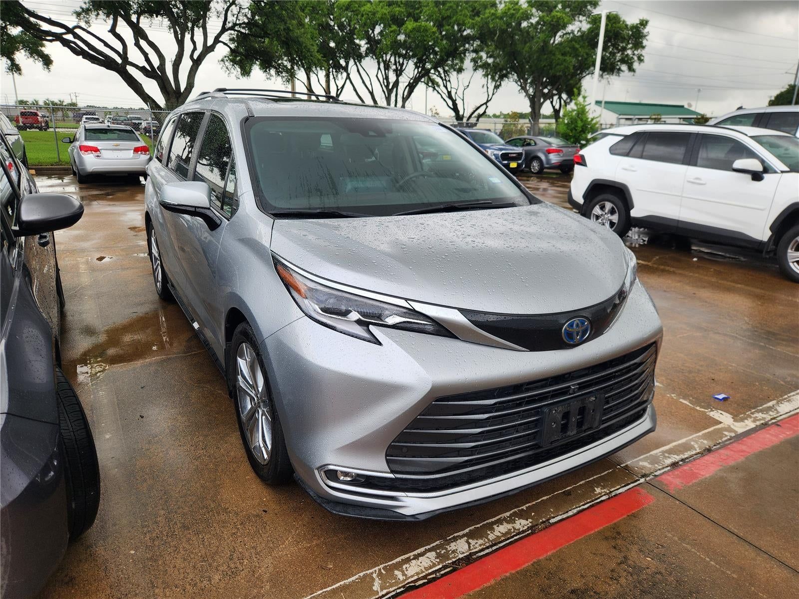 Used 2022 Toyota Sienna
