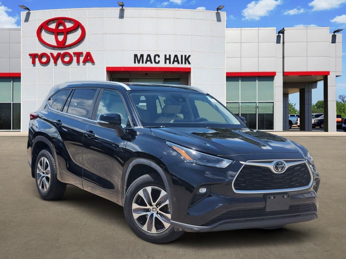 Used 2023 Toyota Highlander