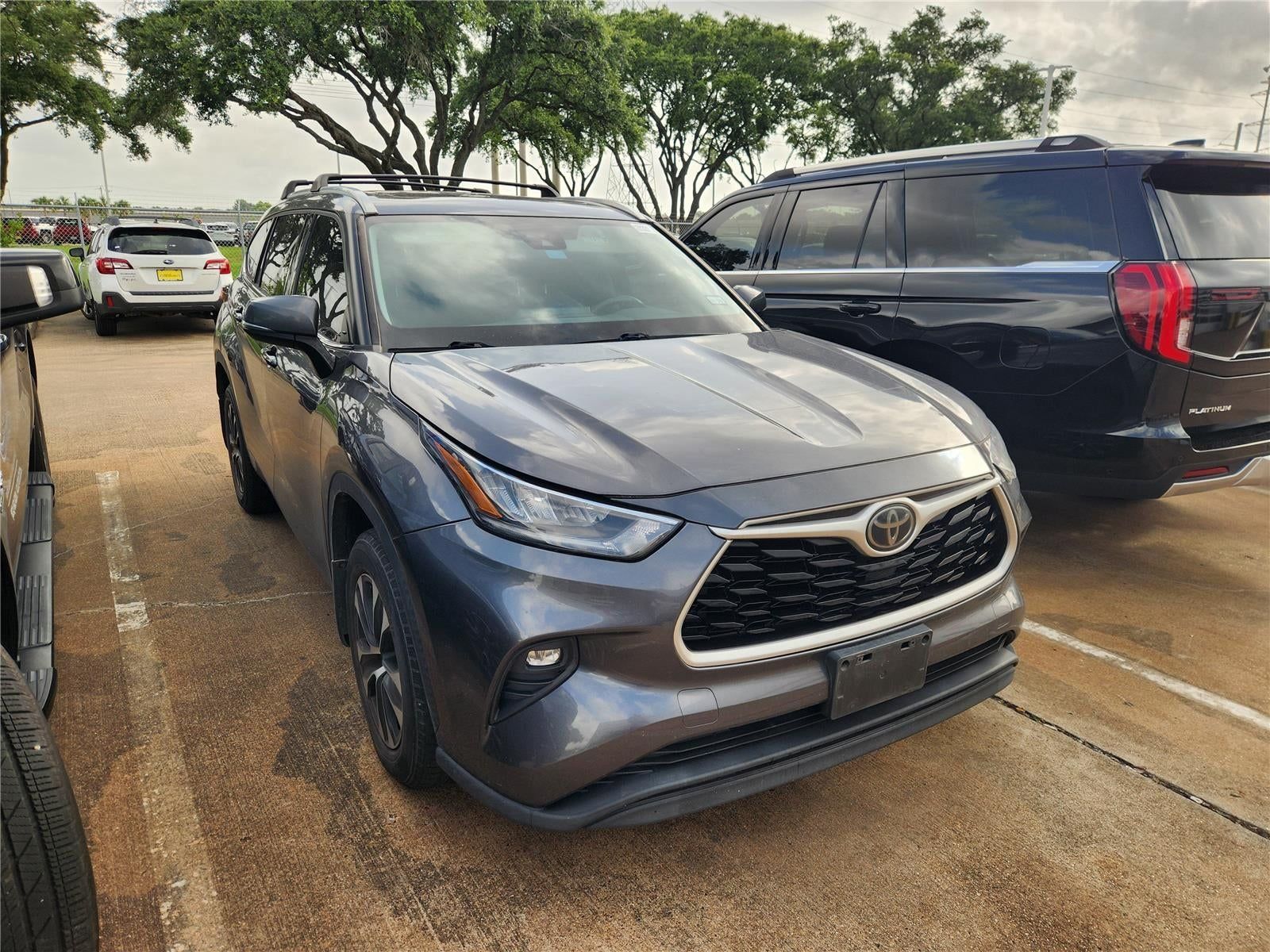 Used 2020 Toyota Highlander