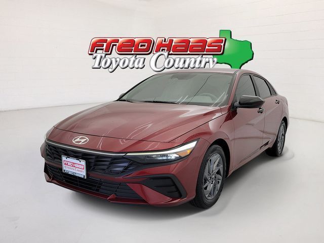 Used 2024 Hyundai Elantra