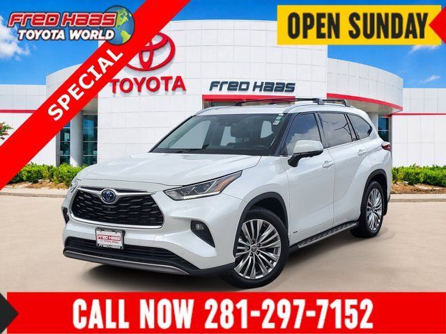 Used 2023 Toyota Highlander