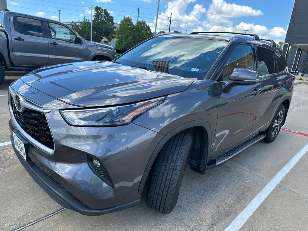 Used 2022 Toyota Highlander