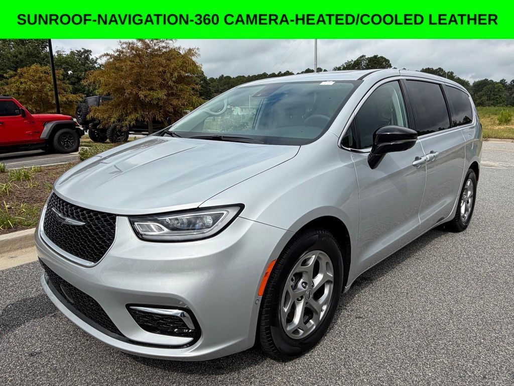 Used 2024 Chrysler Pacifica