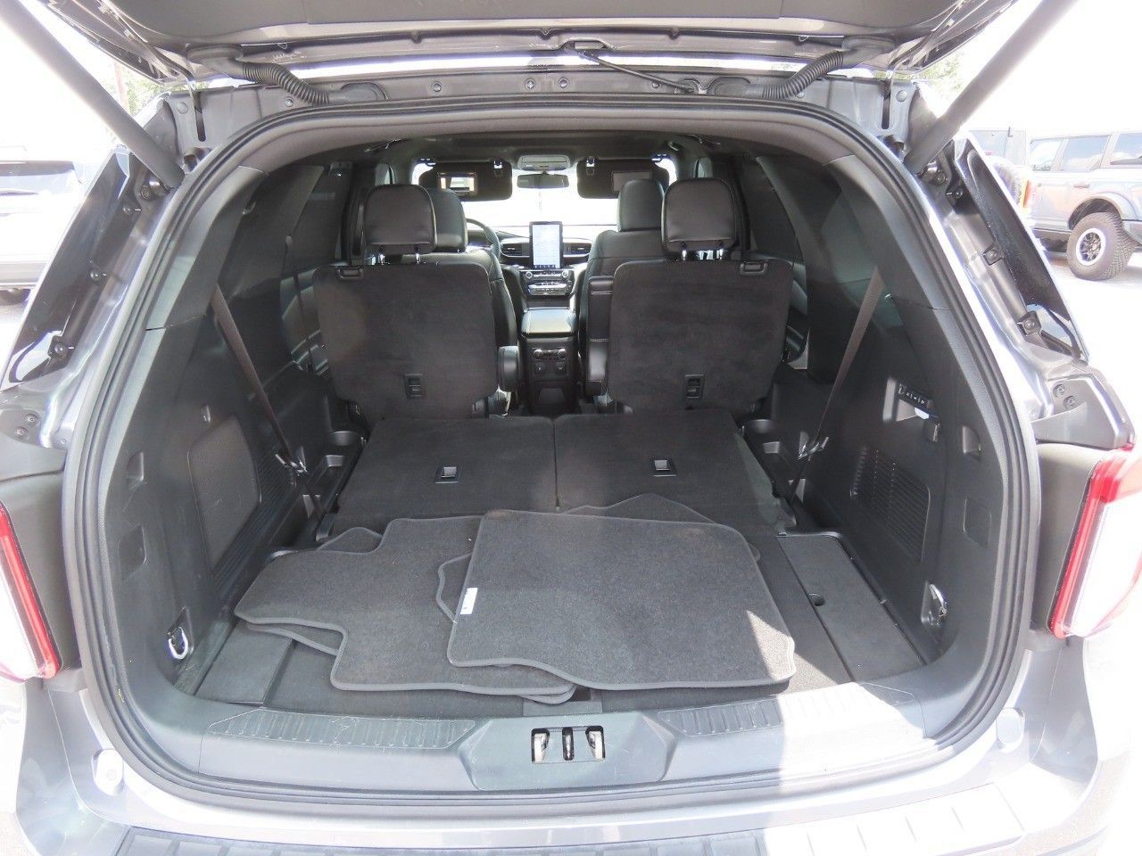 Photo 12