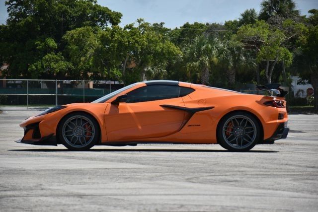 2024 Chevrolet Corvette 3LZ - Photo 6