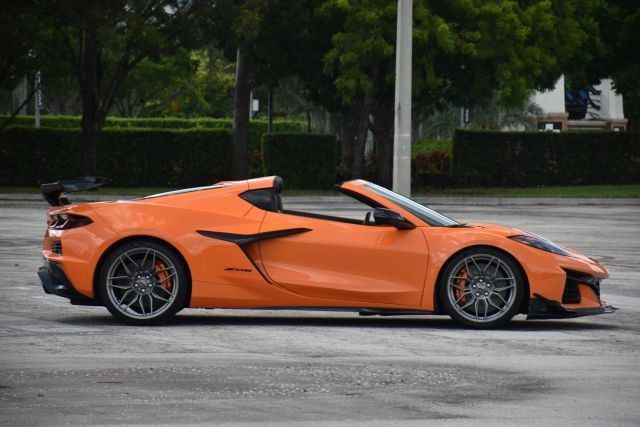 2024 Chevrolet Corvette 3LZ - Photo 11
