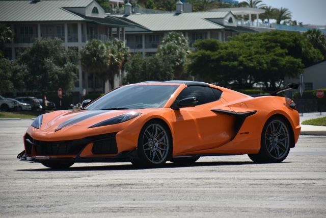 2024 Chevrolet Corvette 3LZ - Photo 2