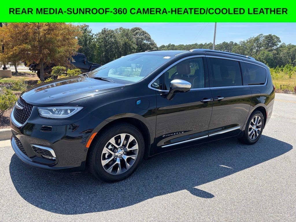 Used 2024 Chrysler Pacifica