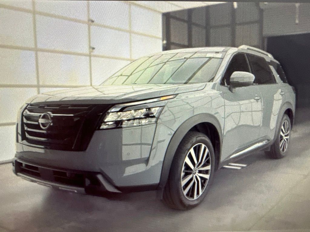 Used 2025 Nissan Pathfinder