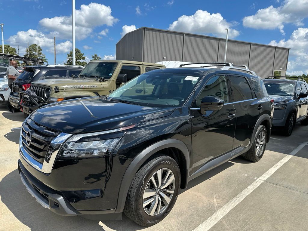 Used 2025 Nissan Pathfinder