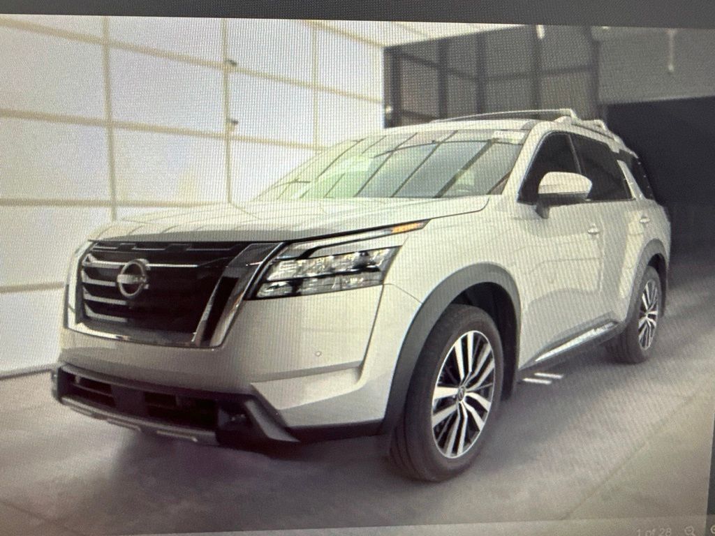 Used 2025 Nissan Pathfinder