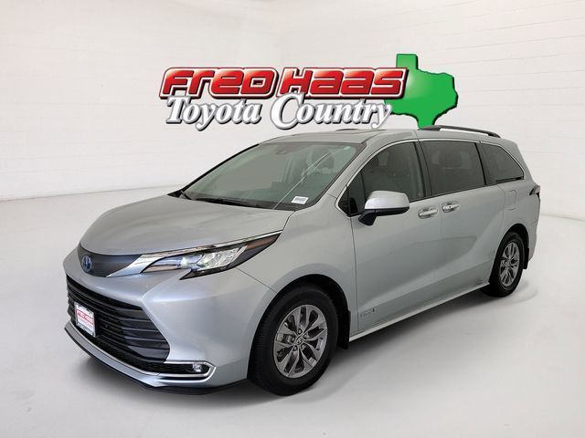 Used 2021 Toyota Sienna
