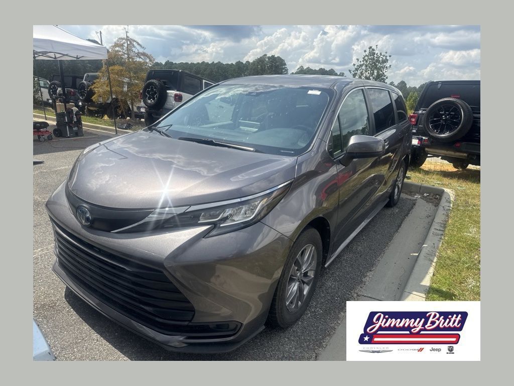 Used 2023 Toyota Sienna