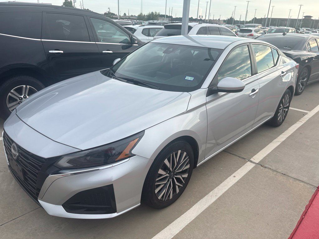 Used 2023 Nissan Altima
