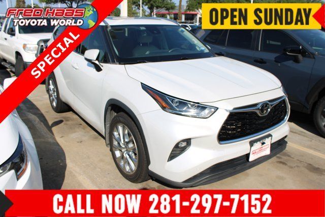 Used 2023 Toyota Highlander