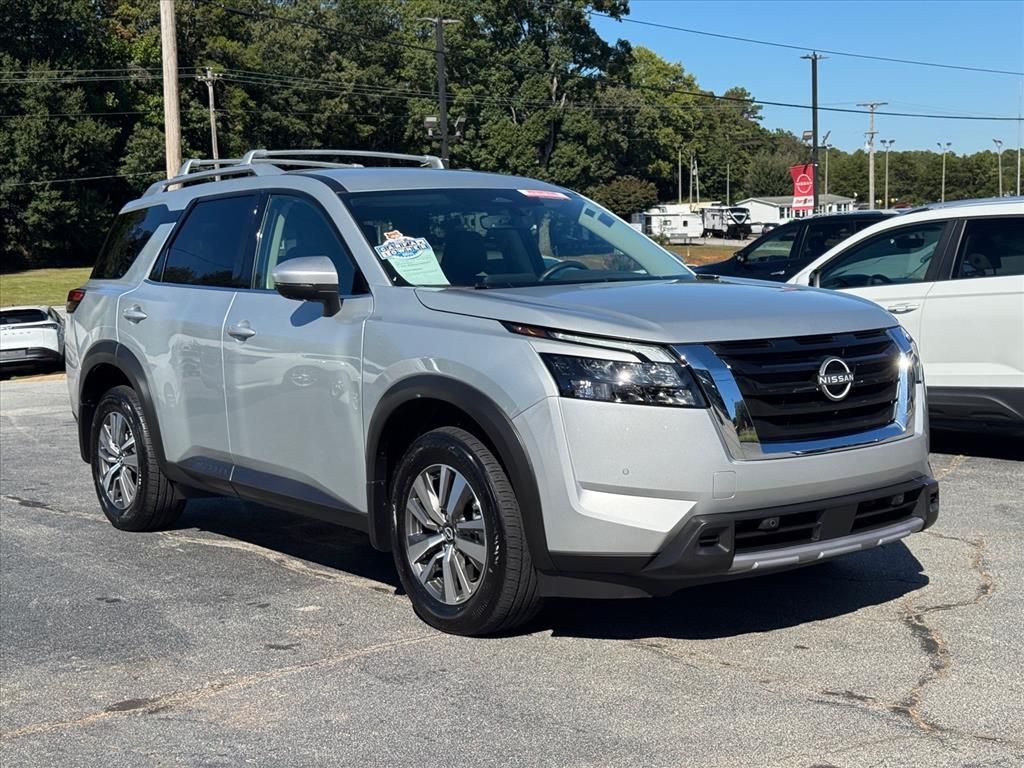 Used 2025 Nissan Pathfinder