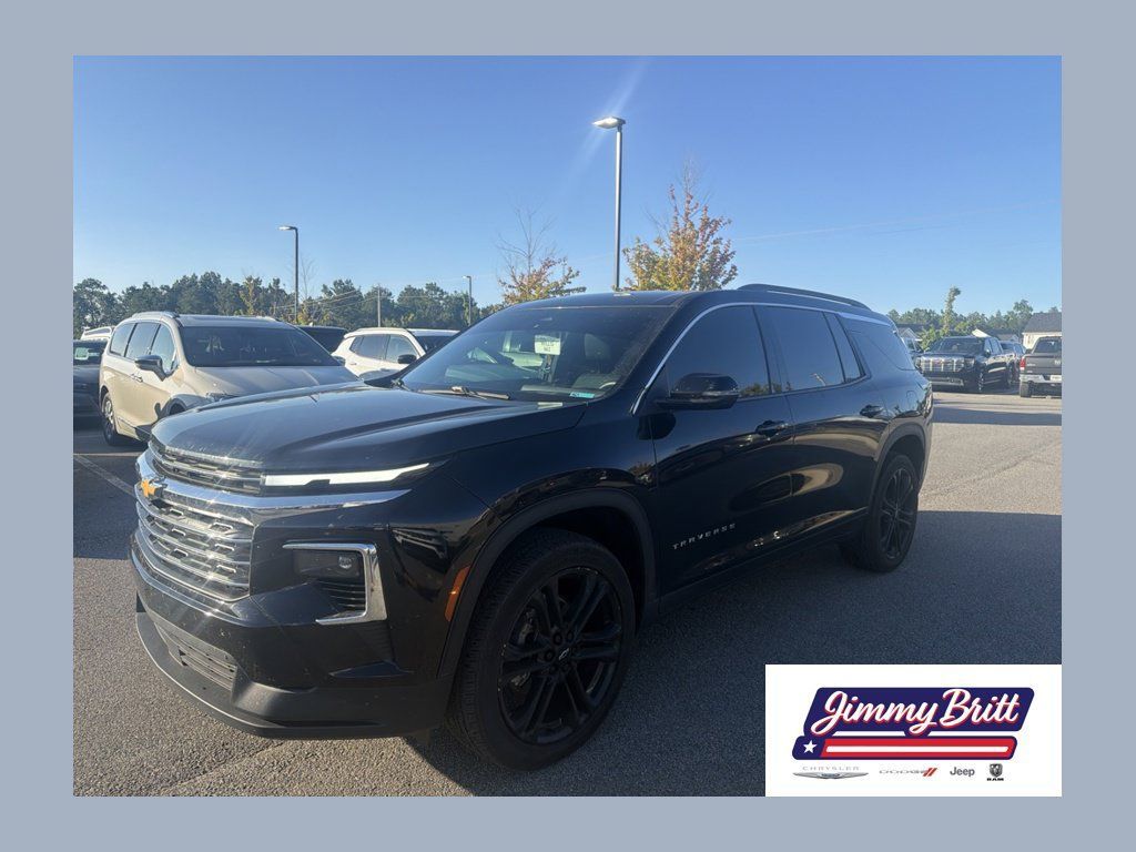 Used 2025 Chevrolet Traverse